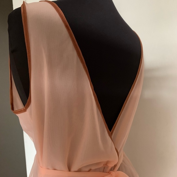 Chiffon peach 1970s Bloomingdale’s chiffon nightgown - Picture 4 of 9